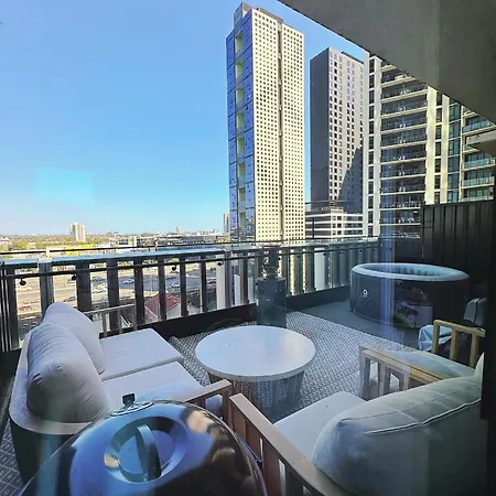 2Br Huge Balcony With Private Spa Pool Gym And Views Melbourne Exterior photo