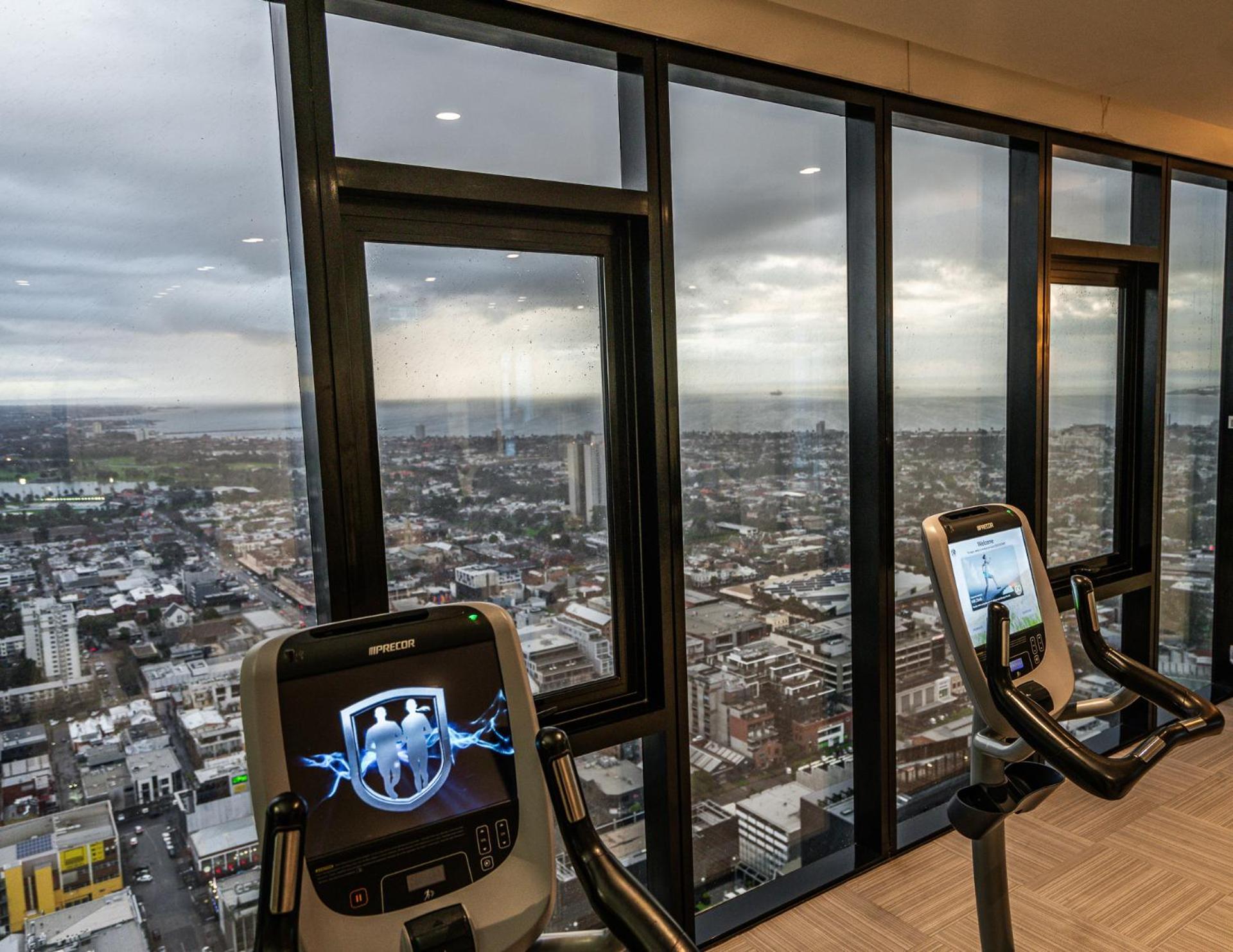 2br Huge Balcony With Private Pool Gym And Views Melbourne
